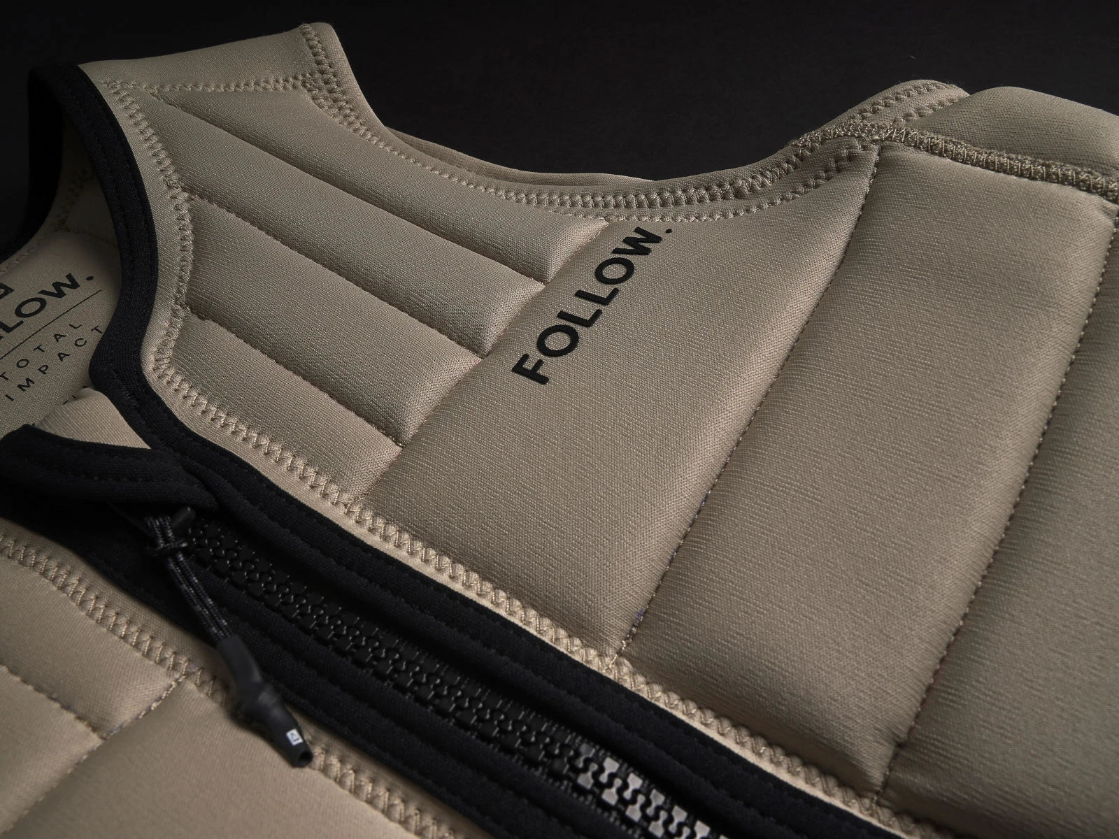 Style and comfort in the new Follow Total vest. Start your new water adventure with this impact vest from Weshbo!
