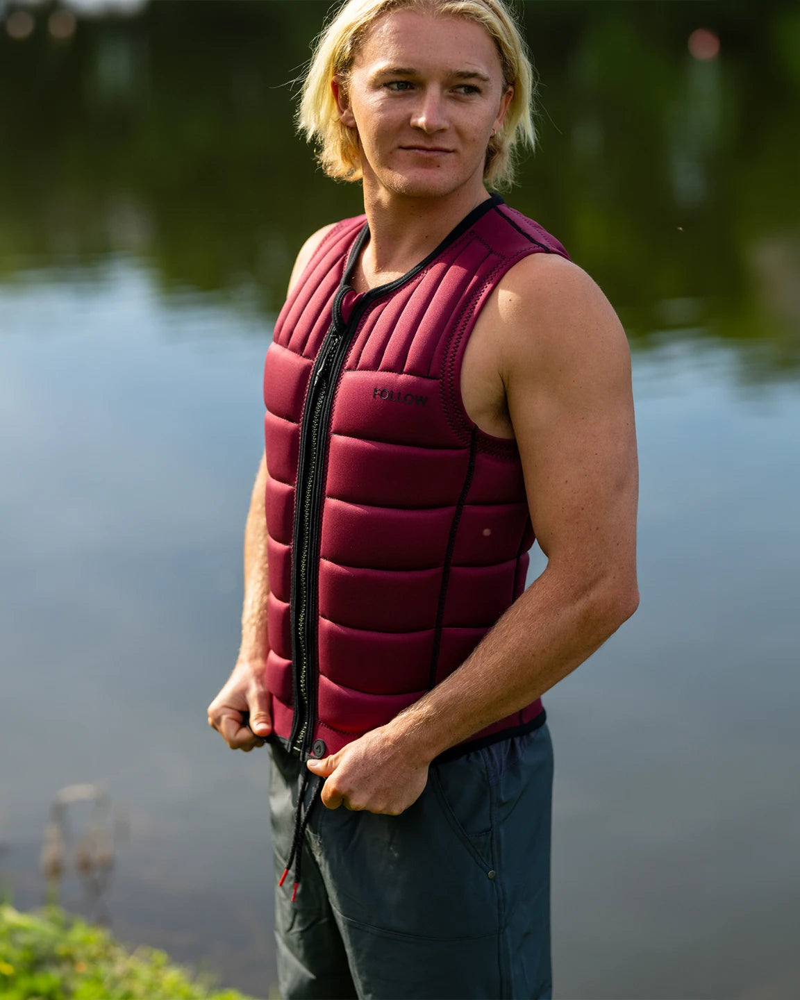 Follow Vest TOTAL - Maroon-3
