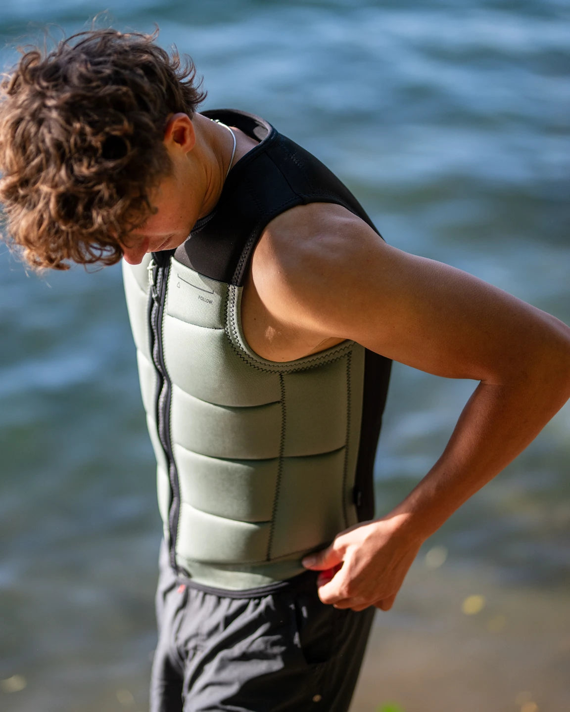 Follow Vest SECTION - Black/Petina-5