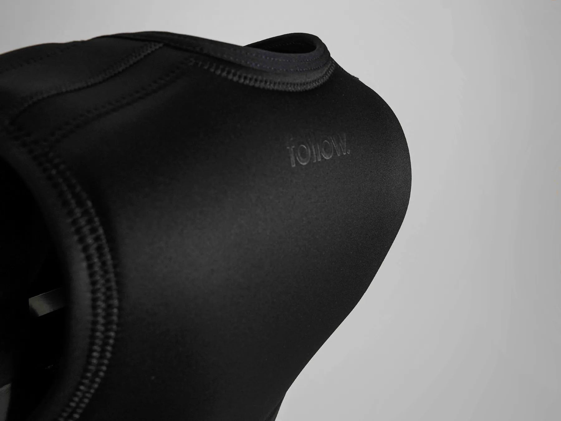 Follow Vest CORP  Black