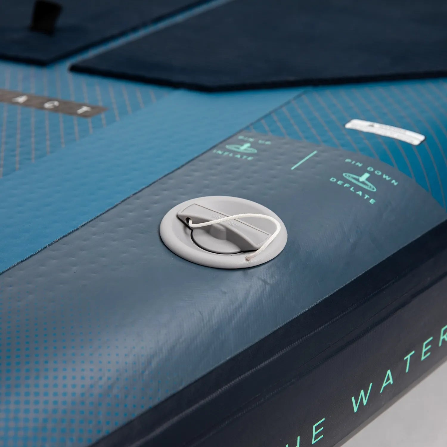 Jobe_Aero_Rasa_Compact_SUP_Board_10.6_Package_valve