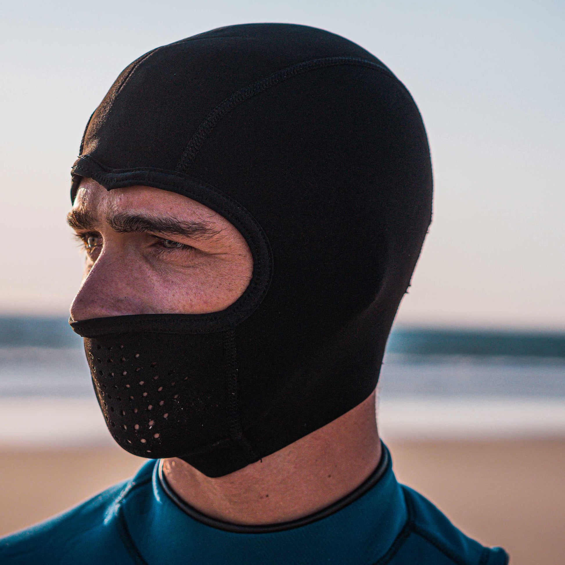 Durable O'Neill Ninja Hood for superior cold water comfort